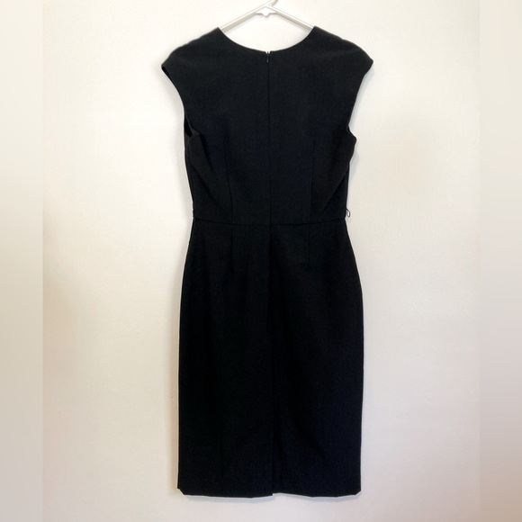 Single brand sculpted black dress size medium - Picture 3 of 4